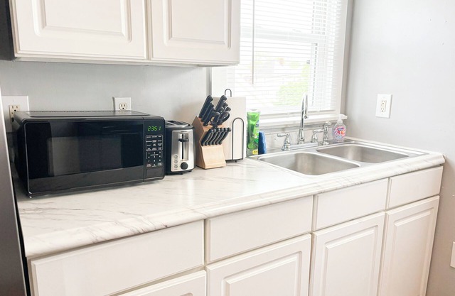 Stylish 2-Bedroom duplex in prime location!