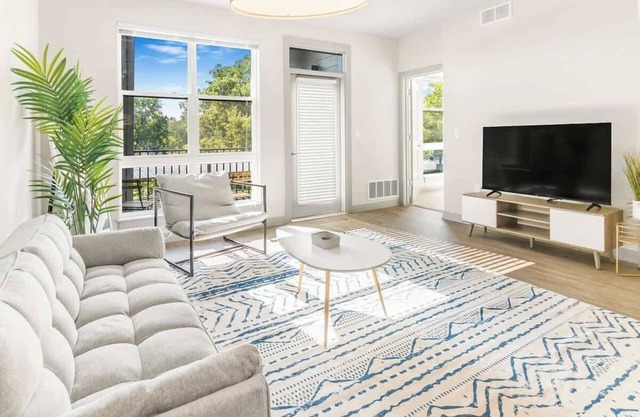 Stylish 2BR/2BA | Gym & Pool