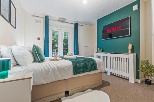 Stylish 3 Bed Fulham Sleeps 10, Stamford Bridge