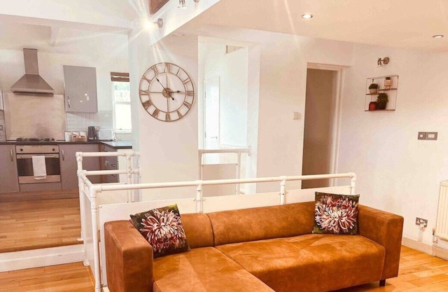 Stylish 3 Bed House in London