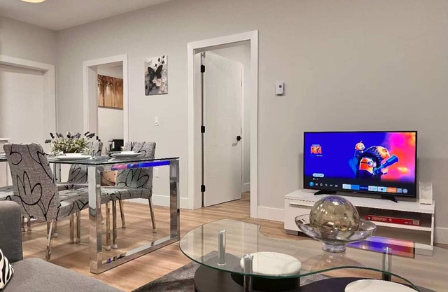 Stylish 3BR Retreat by Langley Event Center