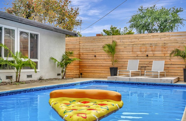 Stylish 3Br with LUX Amenities and elegant design. 9 Mins to Disneyland & More!