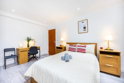 Stylish 3br3ba Retreat West Kensington Gem B