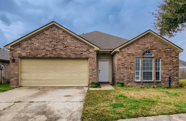 Stylish 4 Bedrooms 3 Full Baths