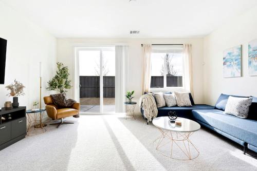 Stylish 4BR Home Nr Golden Eagle Sports Complex