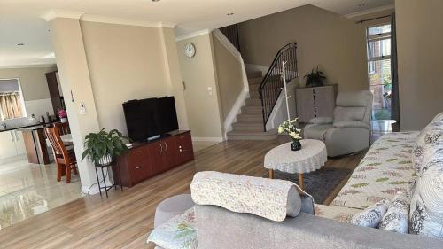 Stylish 5 Bedroom Property