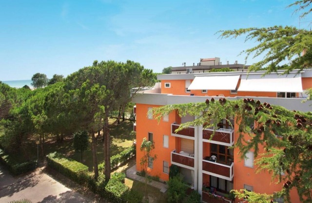 Stylish and Comfy Apartment Near the Beach