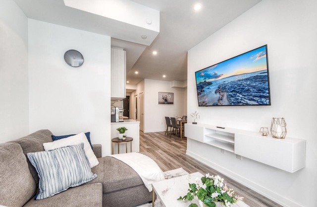 Stylish and Cozy in DT Kitchener/Uptown Waterloo