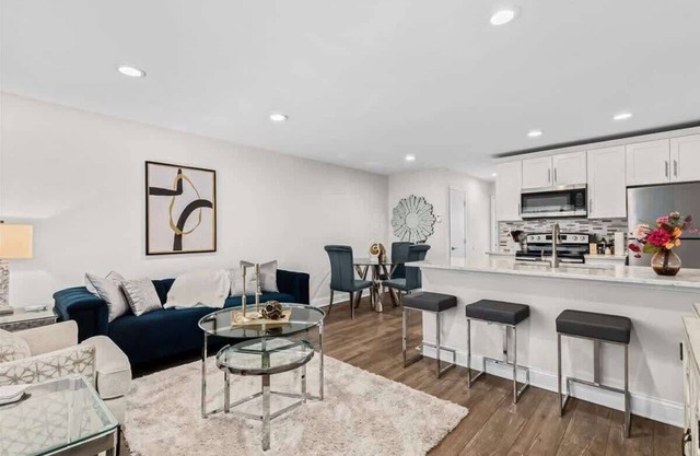 Stylish Apt in Royal Oak | 1BA | 1BD