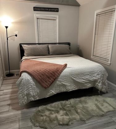 Stylish Boston 2nd floor unit, You are going to love it!