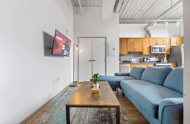 Stylish City Escape, Mins to DT, Wi-Fi, W/CAFE