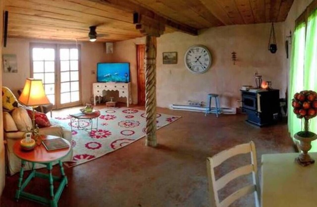 Stylish County Casita, 1Br, Views, Wifi & AC
