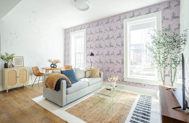 Stylish Dtwn Condo w/King Bed by Kroger, Restaurants + Parking