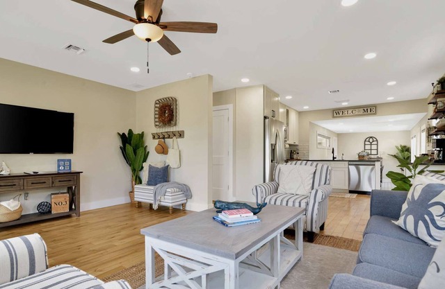 Stylish Luxury Home Near The Beach & Downtown