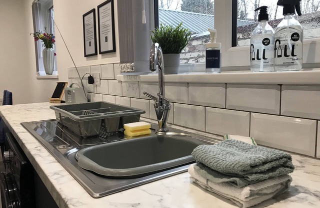 Stylish Modern 3-bed House nr Manchester City ctr