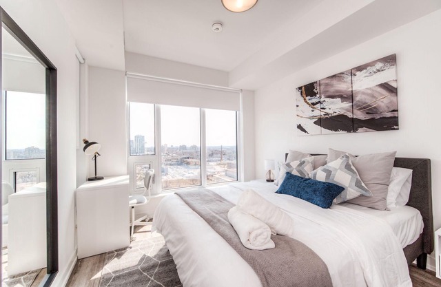 Stylish Open Concept Condo w/Gym