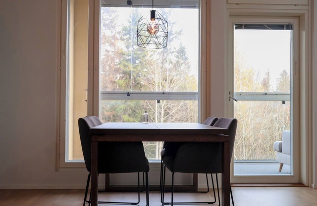 Stylish & Quiet Espoo Retreat with Sauna and Parking