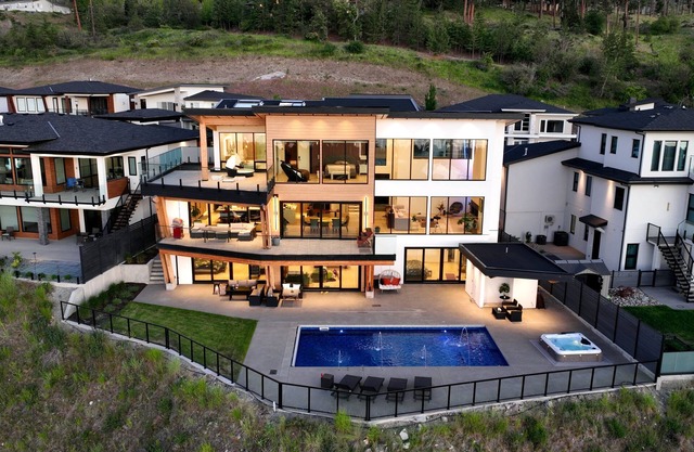 Stylish Serene Lakeview Retreat with Pool, Hot Tub, Gym, Theater - 1 Suite