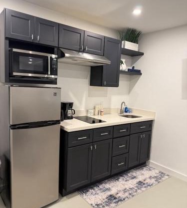 Stylish Studio on Lake Conroe