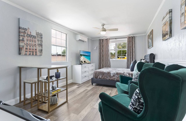 Stylish suite near downtown | Ideal for long stays