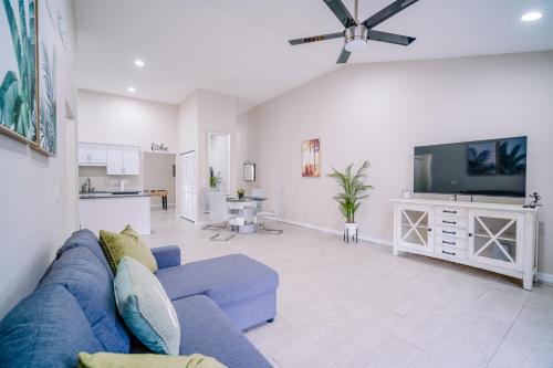 Stylish Urban Haven, Cozy, Central