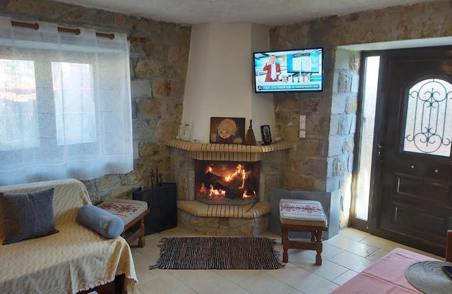 Stymfalia stone house