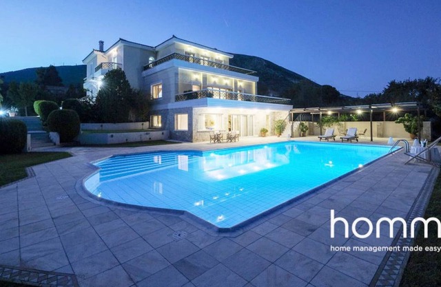 Sublime Luxurious homm Villa in Paiania