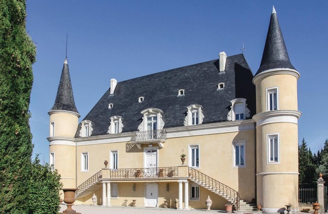 Sublime château avec piscine