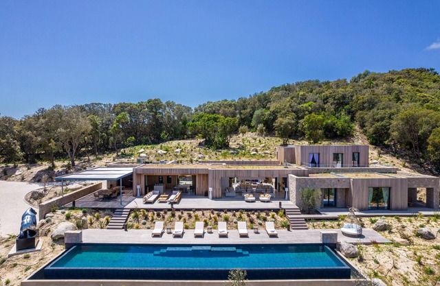 SUBLIME VILLA WITH SEA VIEW WALKING DISTANCE TO THE SEA