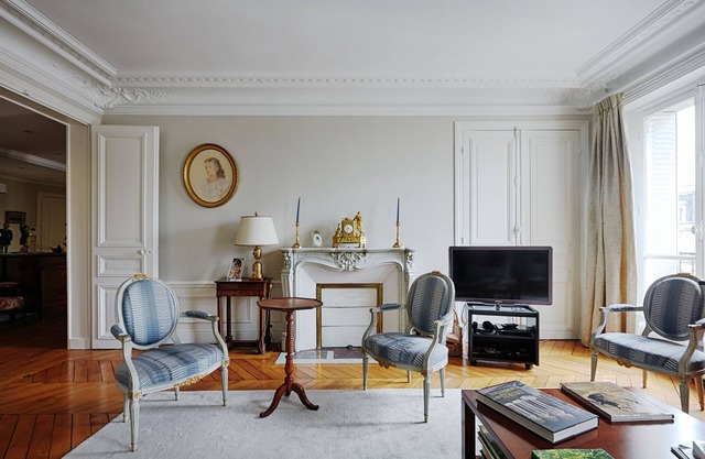 Suburban Peace in Neuilly-Sur-Seine, by Veeve