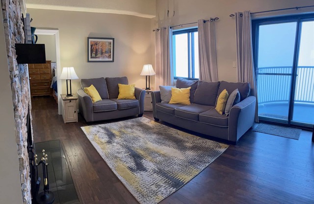 'Sugar Lookout' - 2B Condo w/Pool and Hot Tub Access