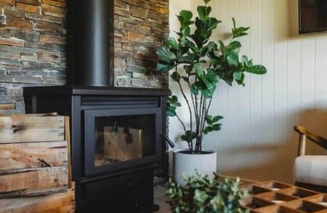 Sugarloaf Luxury Farmhouse Cabin