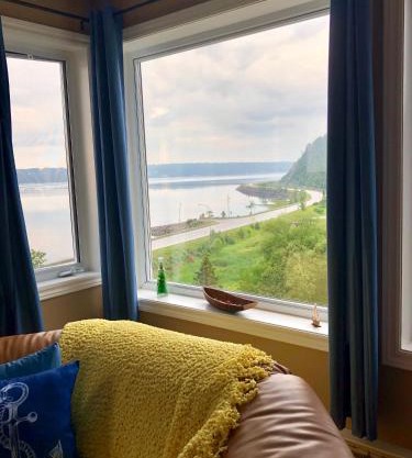 Suite 1 Flèche du fjord vue Saguenay Monts Valin