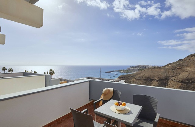 Suite-Apartment-Ensuite with Shower-Sea view-CAT. 7