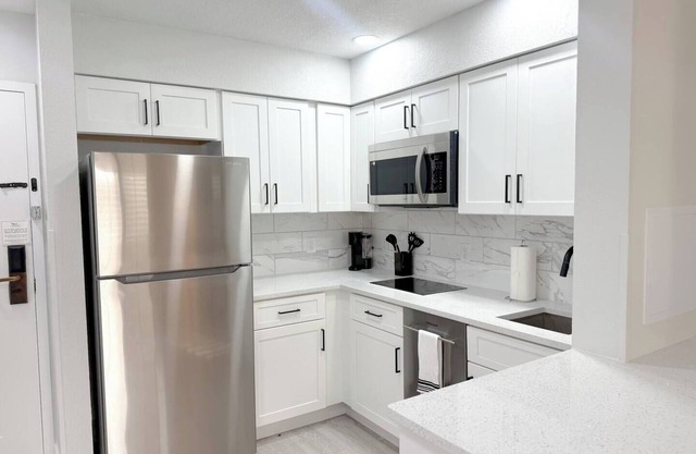 SUITE @ International Drive - 4 Guests