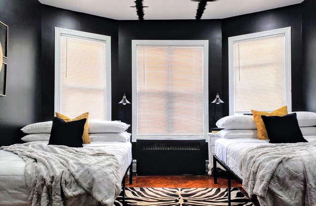 SUITE JERSEY: Stylish Suite for Lg Groups + Outdoor Event Space Near NYC & EWR