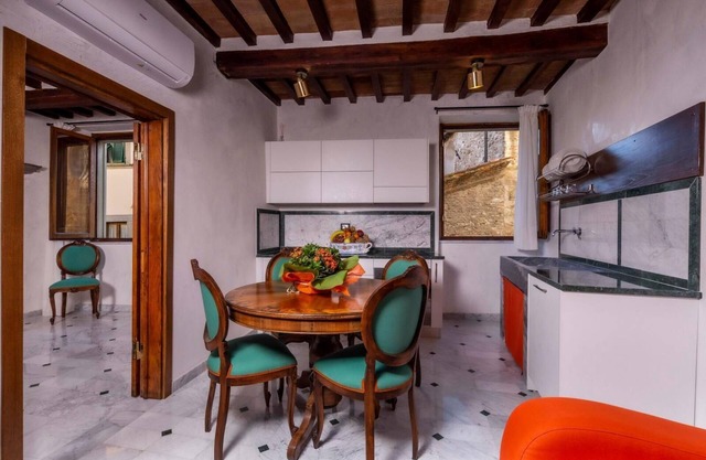 Suite the Cardinal, historic home in Bibbiena