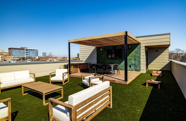 Summer Fort Worth Escape Near TCU & Dining