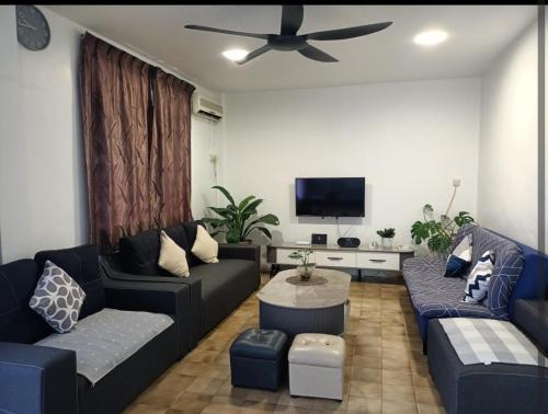 Summer Homestay@civic centre