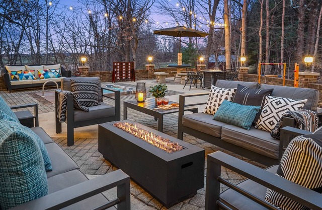 Summer Specials. HotTub~Fireplace~Grill~GameRoom