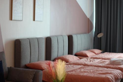 SUMMER SUITES APARTMENT-The Summer Shopping Mall