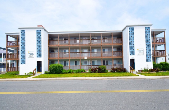 Summer Winds 202E-bayside 28th St, Free WiFi, Pool, W/D, AC