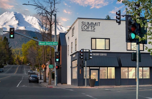 Summit Lofts, Mt Shasta, 2 Queen Beds #209
