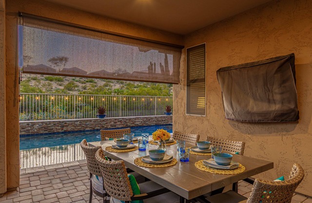 Sun City Heated Pool Home! Peaceful, Sleeps 8, Office!