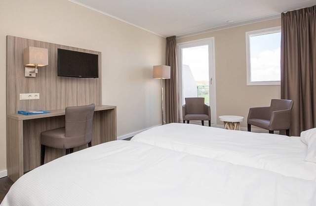 Sun, Sand & Swings | Soothing Escape w/Golf, Pool & Beach Minutes Away