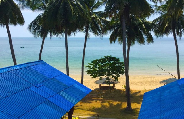 Sun Smile Beach Koh Jum