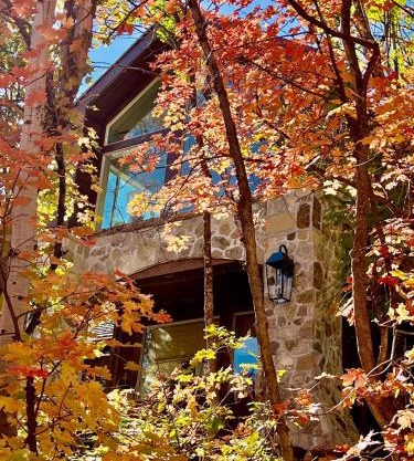 Sundance carriage house romantic Sleeps 5