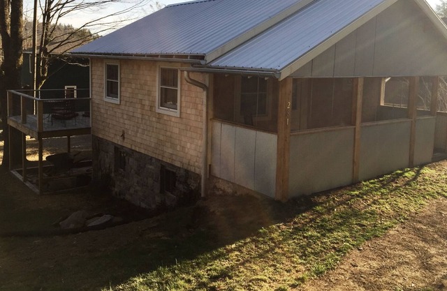 Sunflower Cottage 1 Bedroom Cottage by Redawning