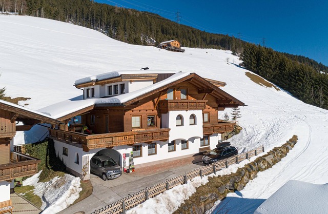 Sunny apartment with a terrace