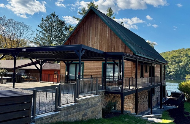 Sunny Escape 2 - A new era for a well loved lake front home